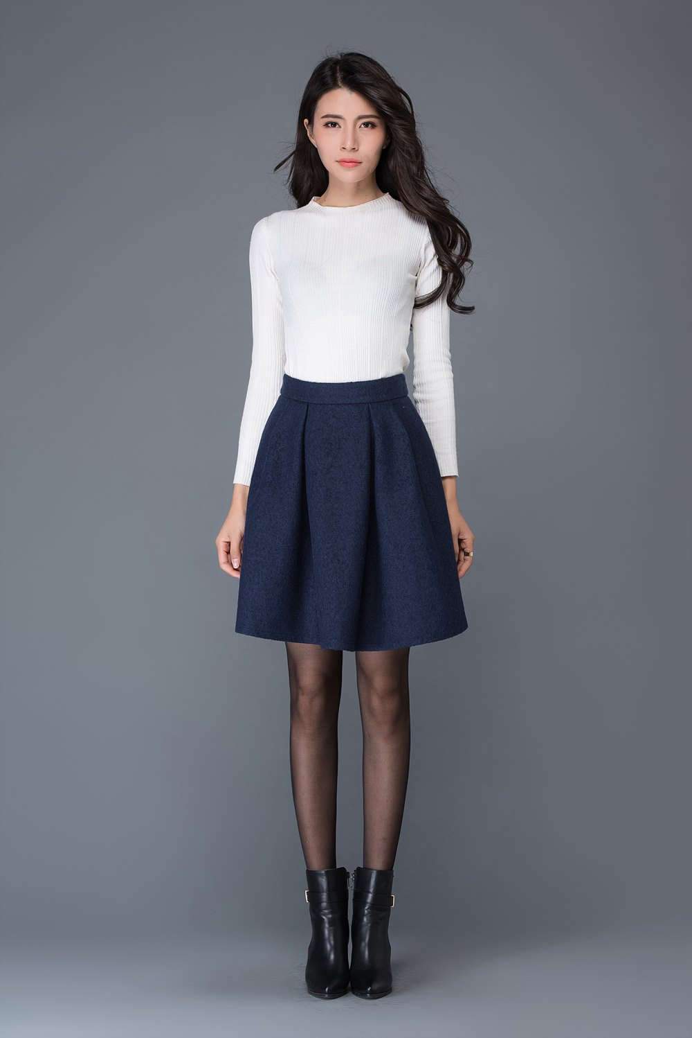 Pleated wool mini skirt C1036