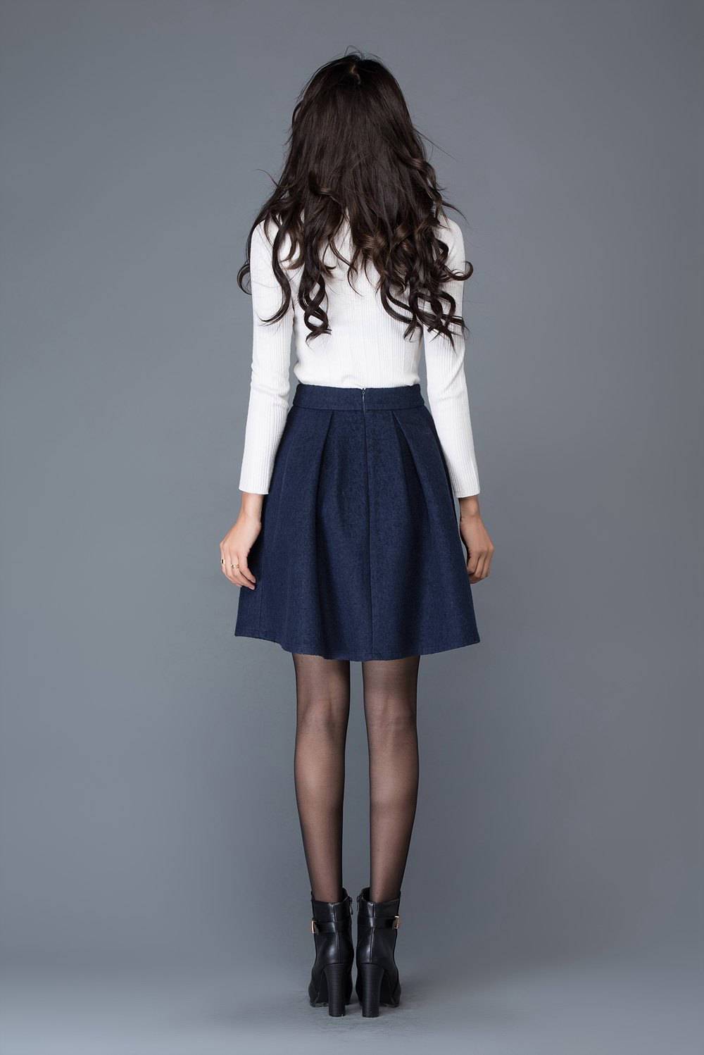 Pleated wool mini skirt C1036