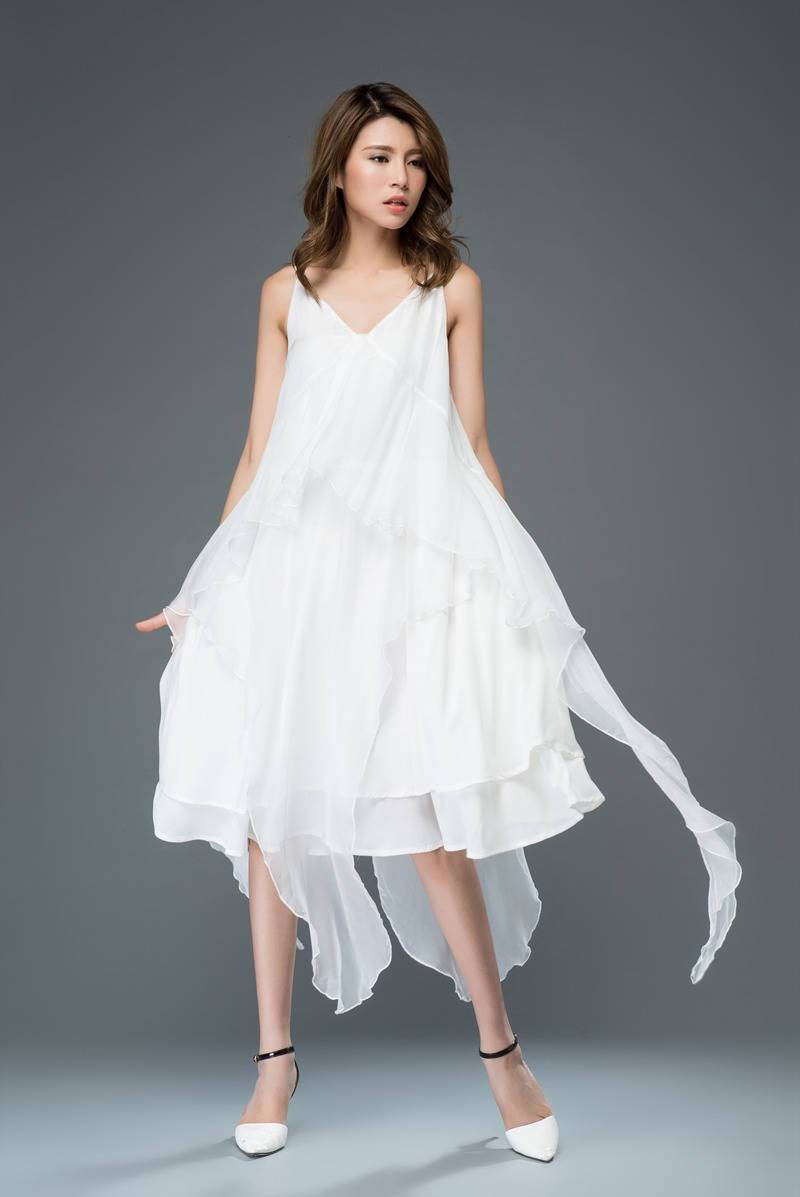 White Chiffon Flare Wedding V Neck Dress C904
