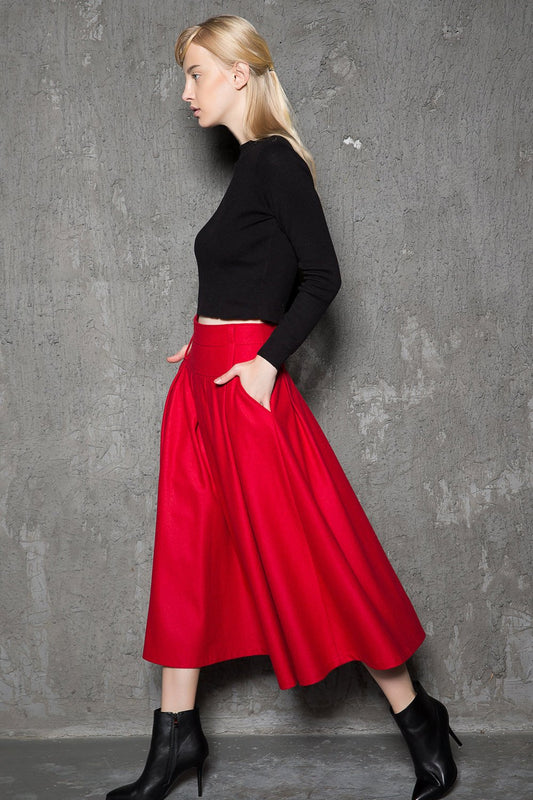 Red Wool Midi Skirt - Vintage 1950s Swing Silhouette with Pockets C729
