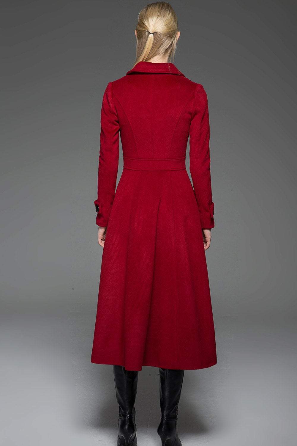 Double-Breasted Woman's Coat with Black Buttons C741