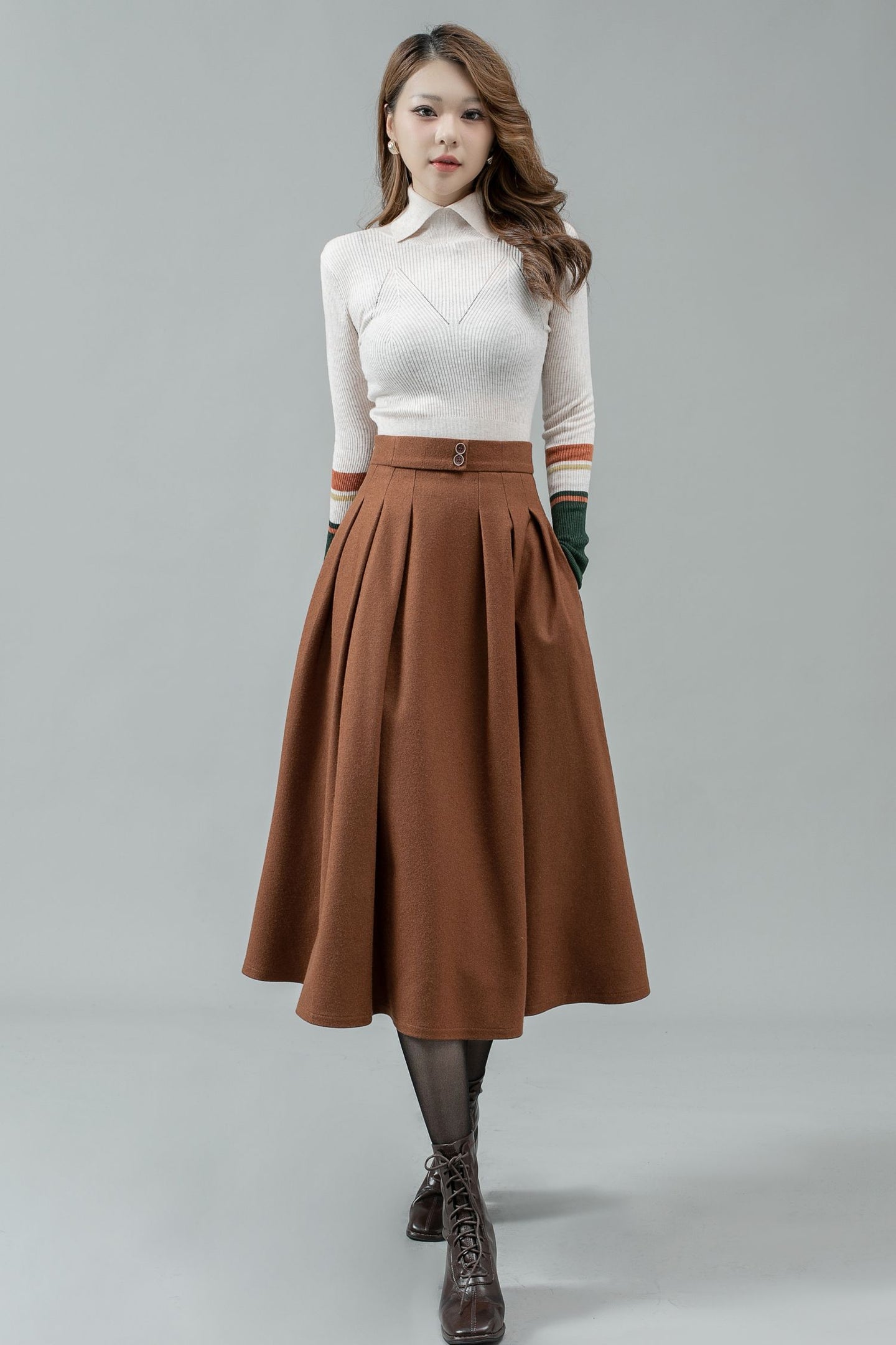 Pleated midi winter wool skirt with pockets C4445