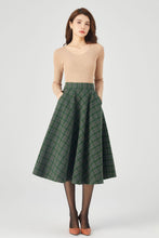 Load image into Gallery viewer, Winter Plaid Midi Wool Skirt C4327
