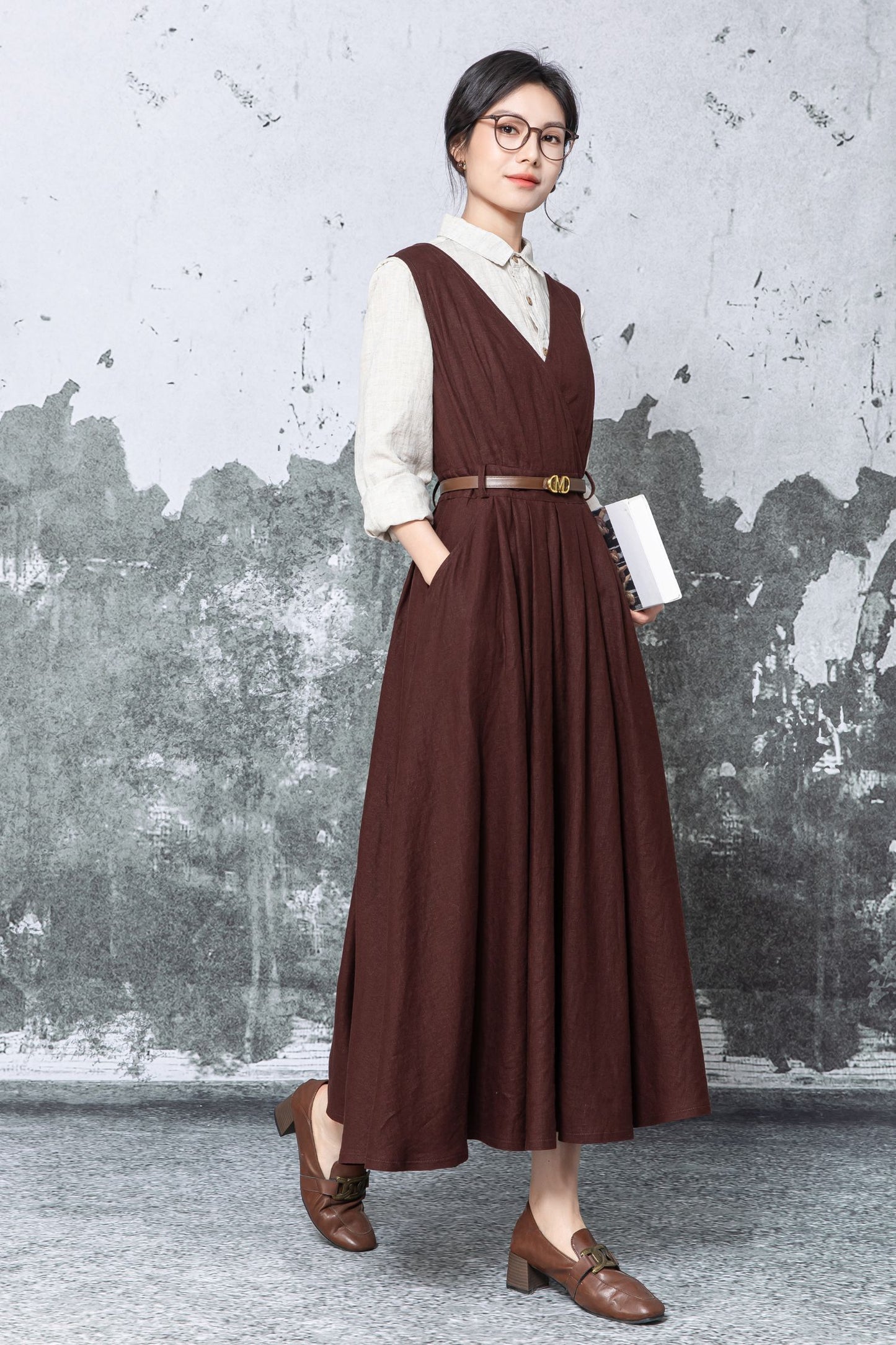 Brown Linen Maxi Dress - Sleeveless V-Neck with Tie Waist c5478