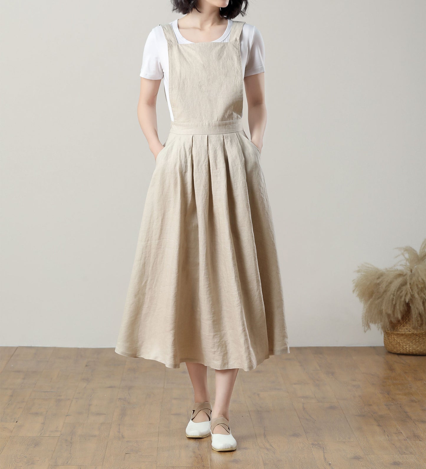 Summer pinafore linen dress with pockets C3230