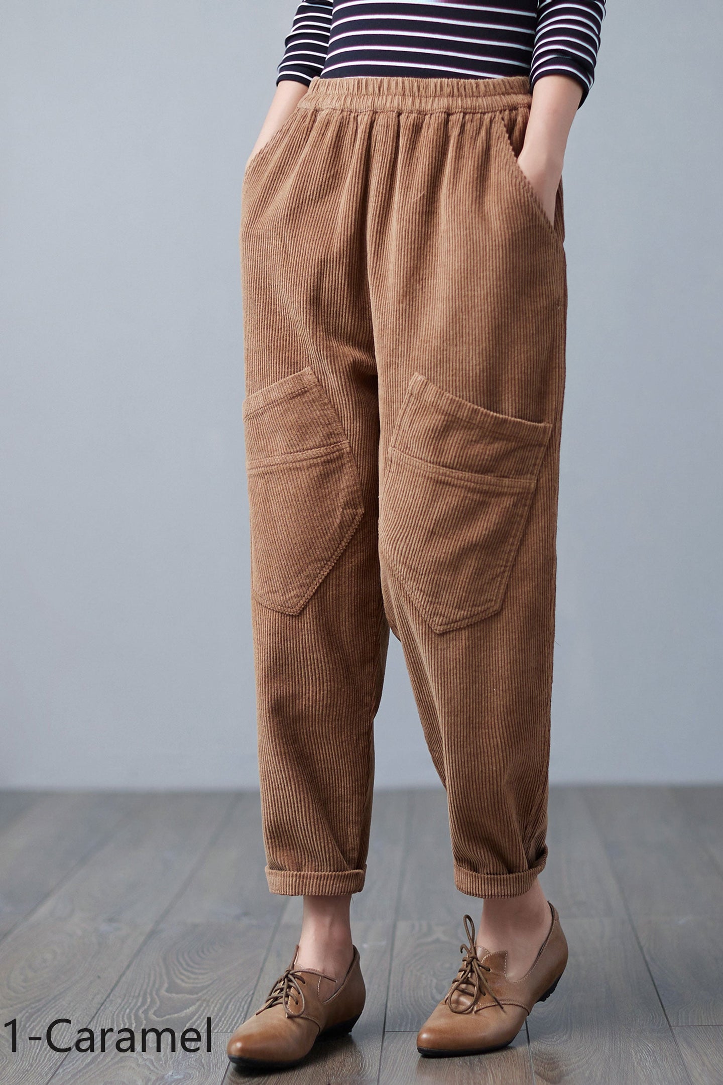 Caramel Elastic Waist Cropped Corduroy Pants C2504，Size M #CK2101055