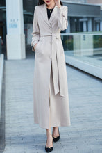 Load image into Gallery viewer, Off white women spring and autumn trench coat C4196
