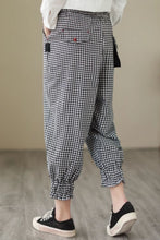 Load image into Gallery viewer, Plaid loose fitting linen pants women C4430
