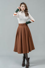 Load image into Gallery viewer, Pleated midi winter wool skirt with pockets C4445
