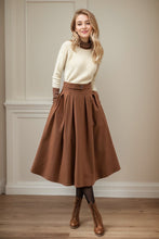 Load image into Gallery viewer, Pleated midi winter wool skirt with pockets C4445
