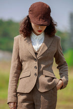 Load image into Gallery viewer, Short winter wool jacket women TT0193
