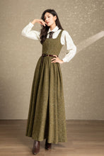 Load image into Gallery viewer, Fit and flare long sleeveless wool dress C4484
