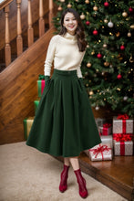 Load image into Gallery viewer, Pleated midi winter wool skirt with pockets C4445
