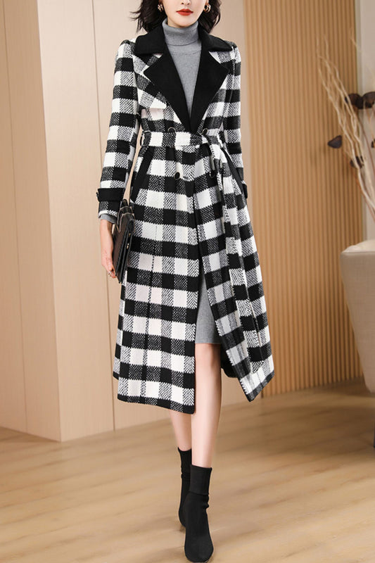 Women's Autumn and winter white and black plaid coat C4214