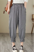 Load image into Gallery viewer, Plaid loose fitting linen pants women C4430
