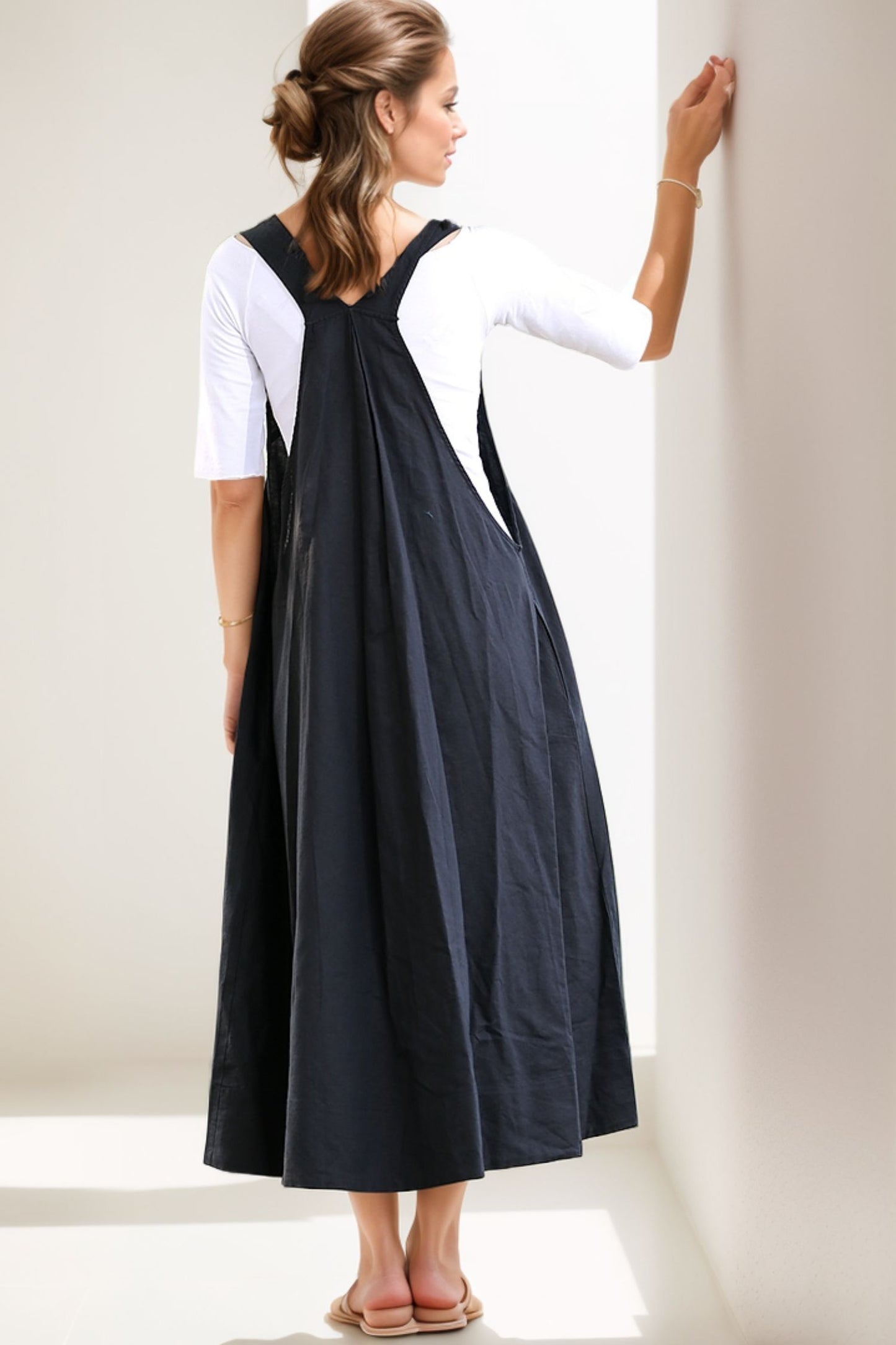 Black Pinafore Loose-Fitting Linen Dress C4005