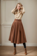 Load image into Gallery viewer, Pleated midi winter wool skirt with pockets C4445
