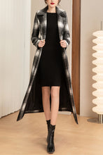 Load image into Gallery viewer, Black White Plaid winter wool coat C4204
