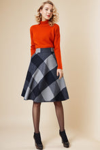 Load image into Gallery viewer, Retro Wool Plaid Skirt Women C4351
