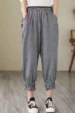 Load image into Gallery viewer, Plaid loose fitting linen pants women C4430
