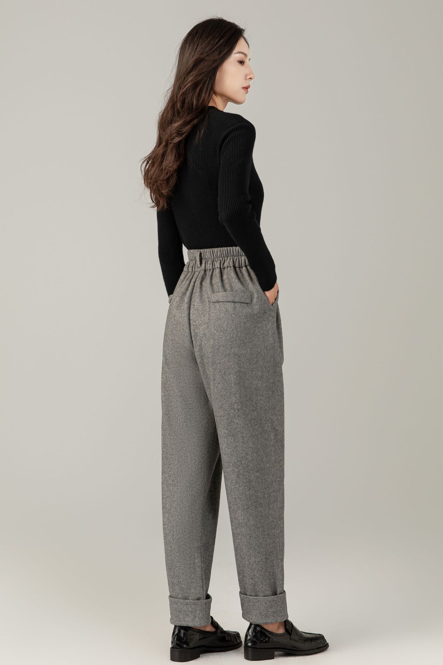 High-Waist Wool Trousers: Vintage Grey Pleated Cuffed Pants C5247