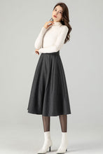 Load image into Gallery viewer, Midi Grey Winter Wool Skirt C4322
