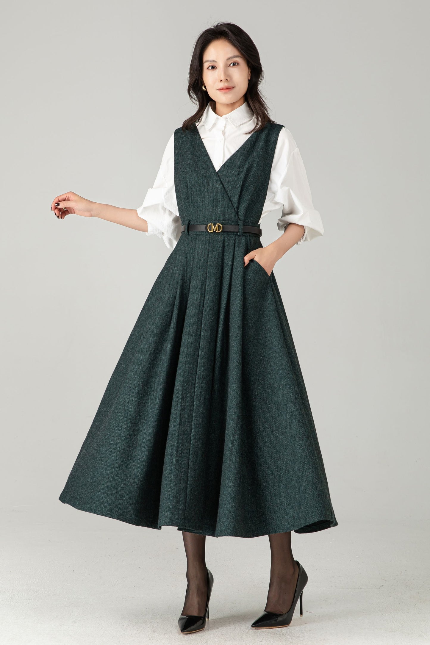 Dark Green Wool Blend Midi Pinafore Dress for Women – Sleeveless V-Neck Winter Jumper with Belt, Ylistyle C5339