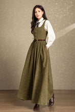 Load image into Gallery viewer, Fit and flare long sleeveless wool dress C4484
