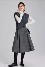 Load image into Gallery viewer, Gray midi winter wool skirt women C4456
