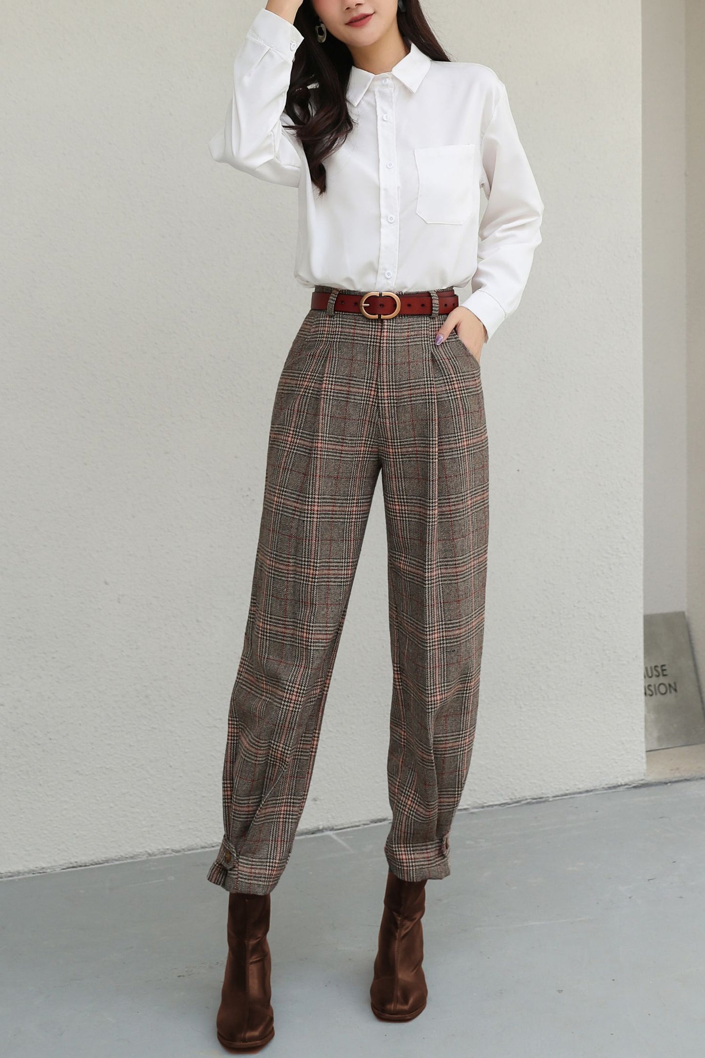 Plaid Wool Tapered Pants for Women C5189