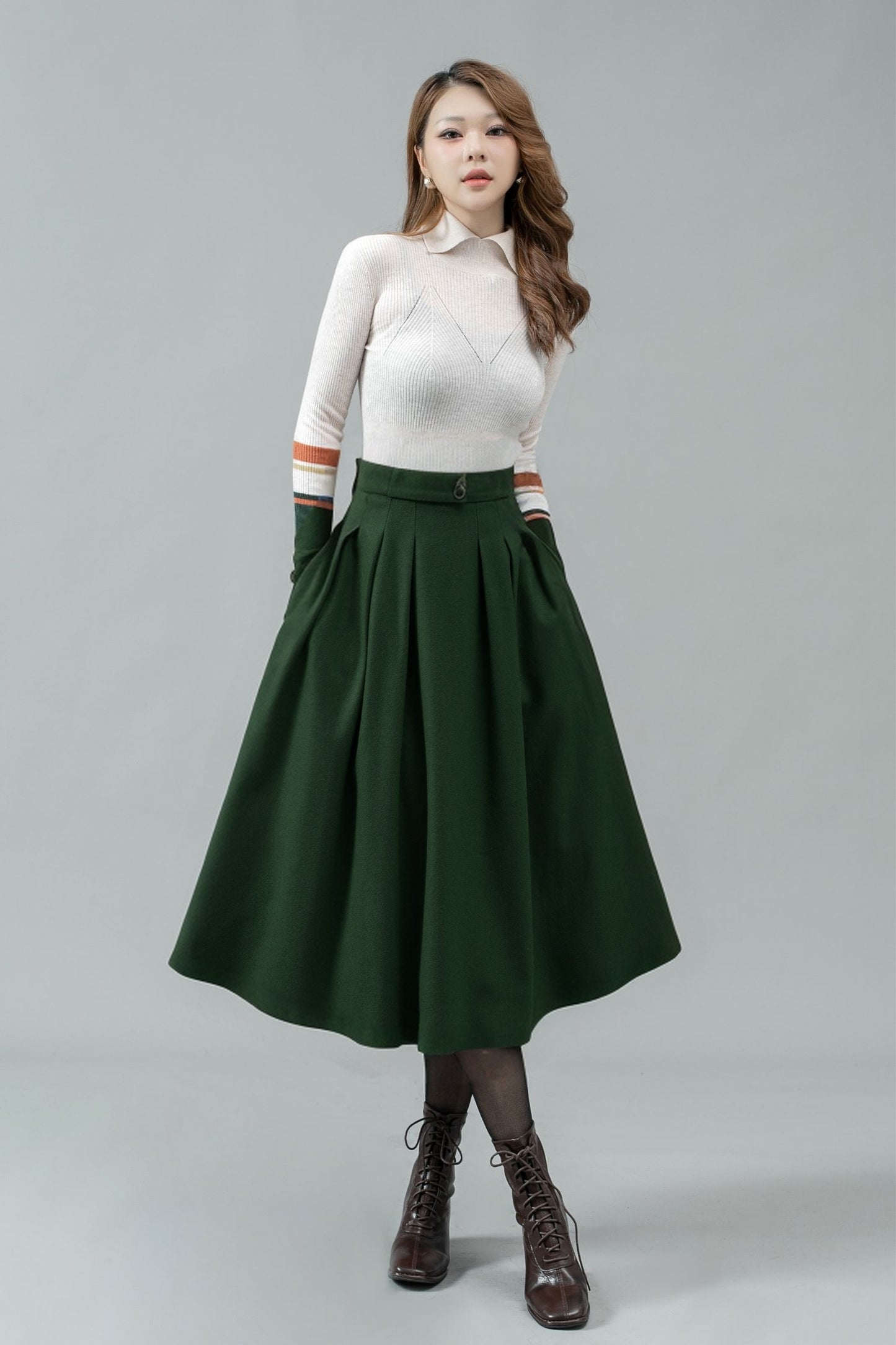 Pleated midi winter wool skirt with pockets C4445