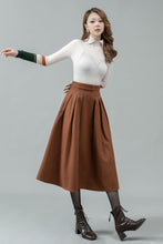 Load image into Gallery viewer, Pleated midi winter wool skirt with pockets C4445
