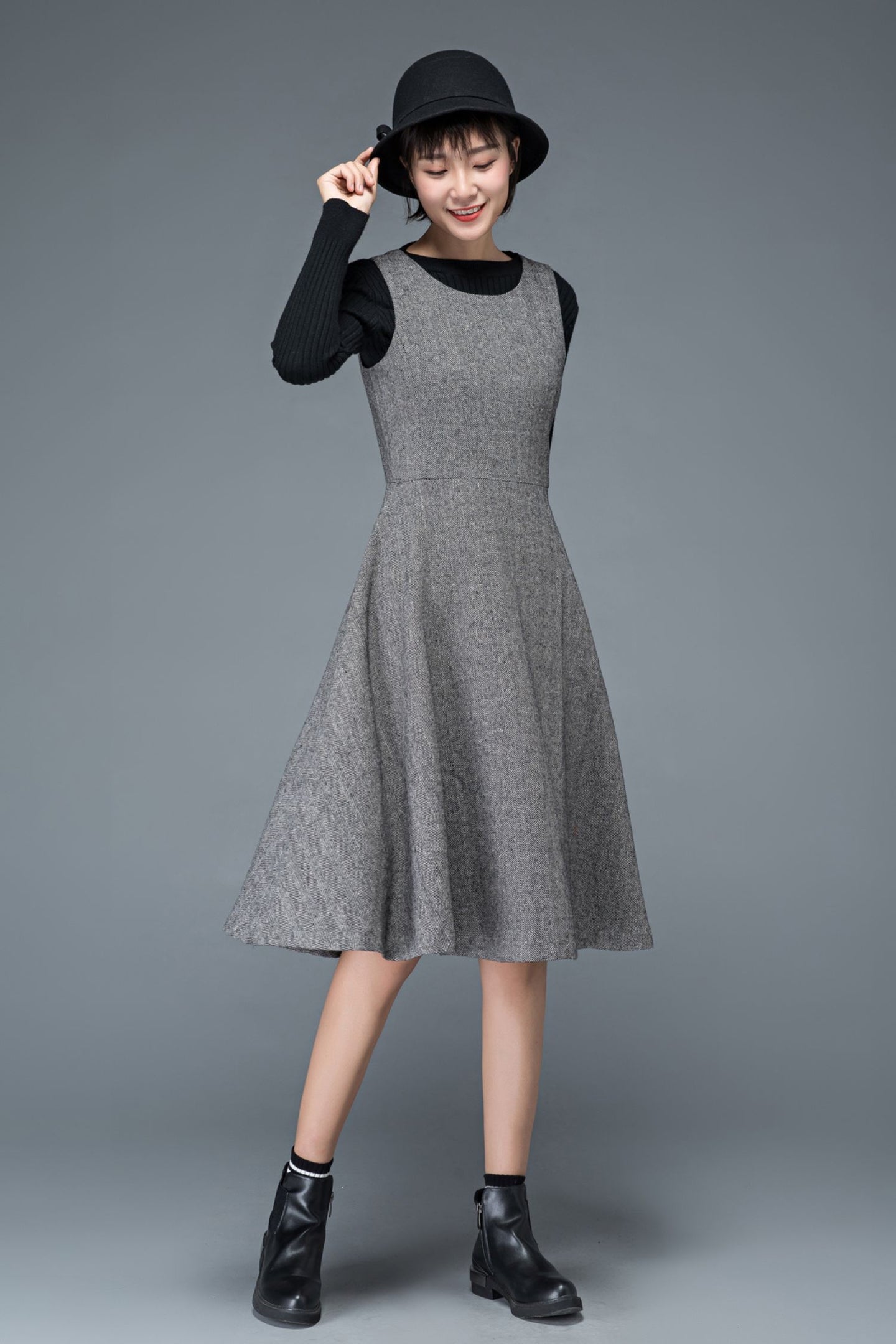 Sleeveless fit and flare winter wool dress C1191