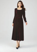 Load image into Gallery viewer, Long Velvet Autumn Dress Women C4531
