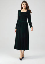 Load image into Gallery viewer, Green Velvet Autumn Dress Women C4328
