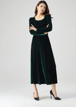 Load image into Gallery viewer, Green Velvet Autumn Dress Women C4328
