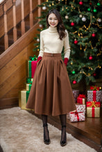 Load image into Gallery viewer, Pleated midi winter wool skirt with pockets C4445
