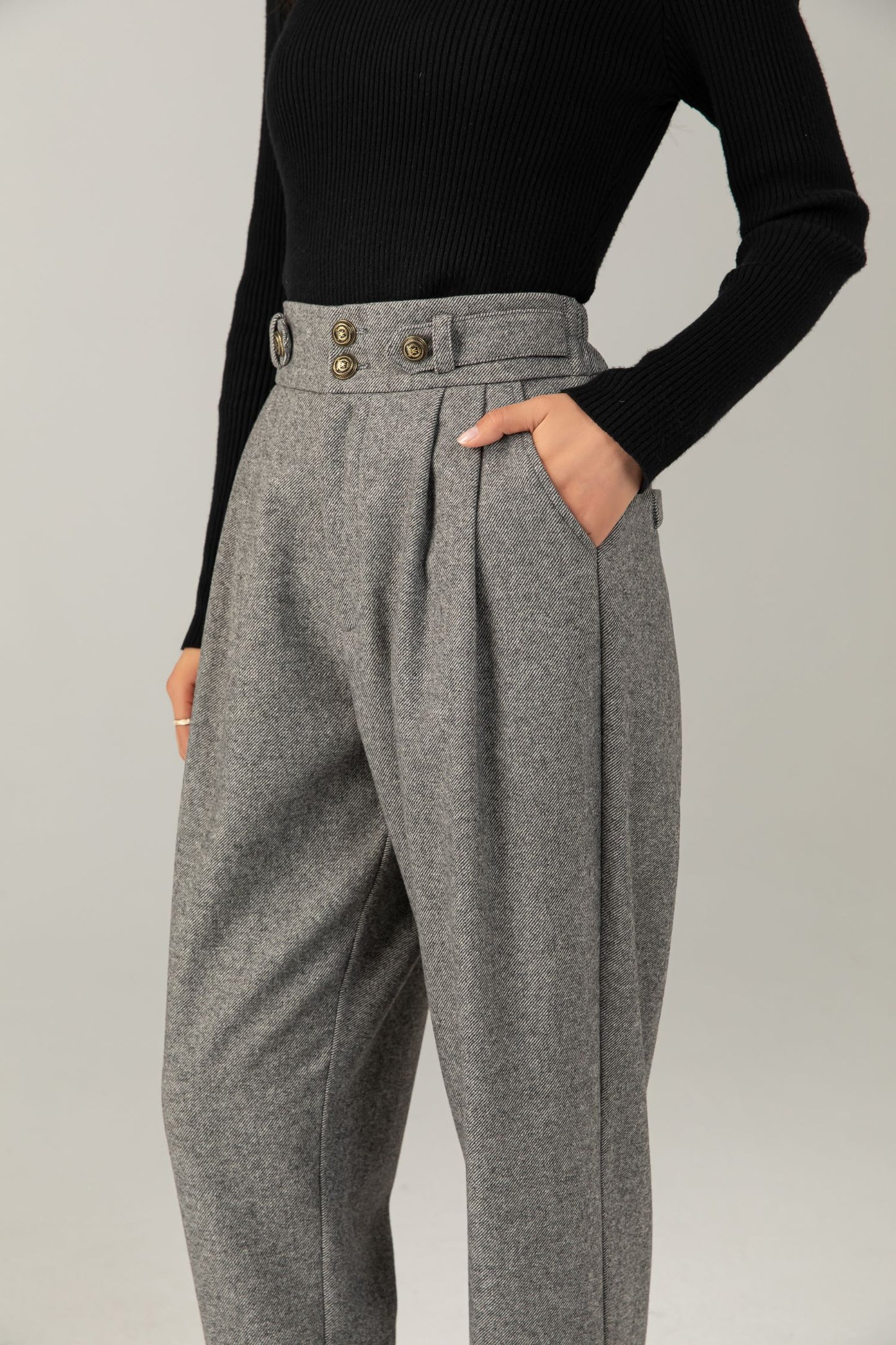 High-Waist Wool Trousers: Vintage Grey Pleated Cuffed Pants C5247
