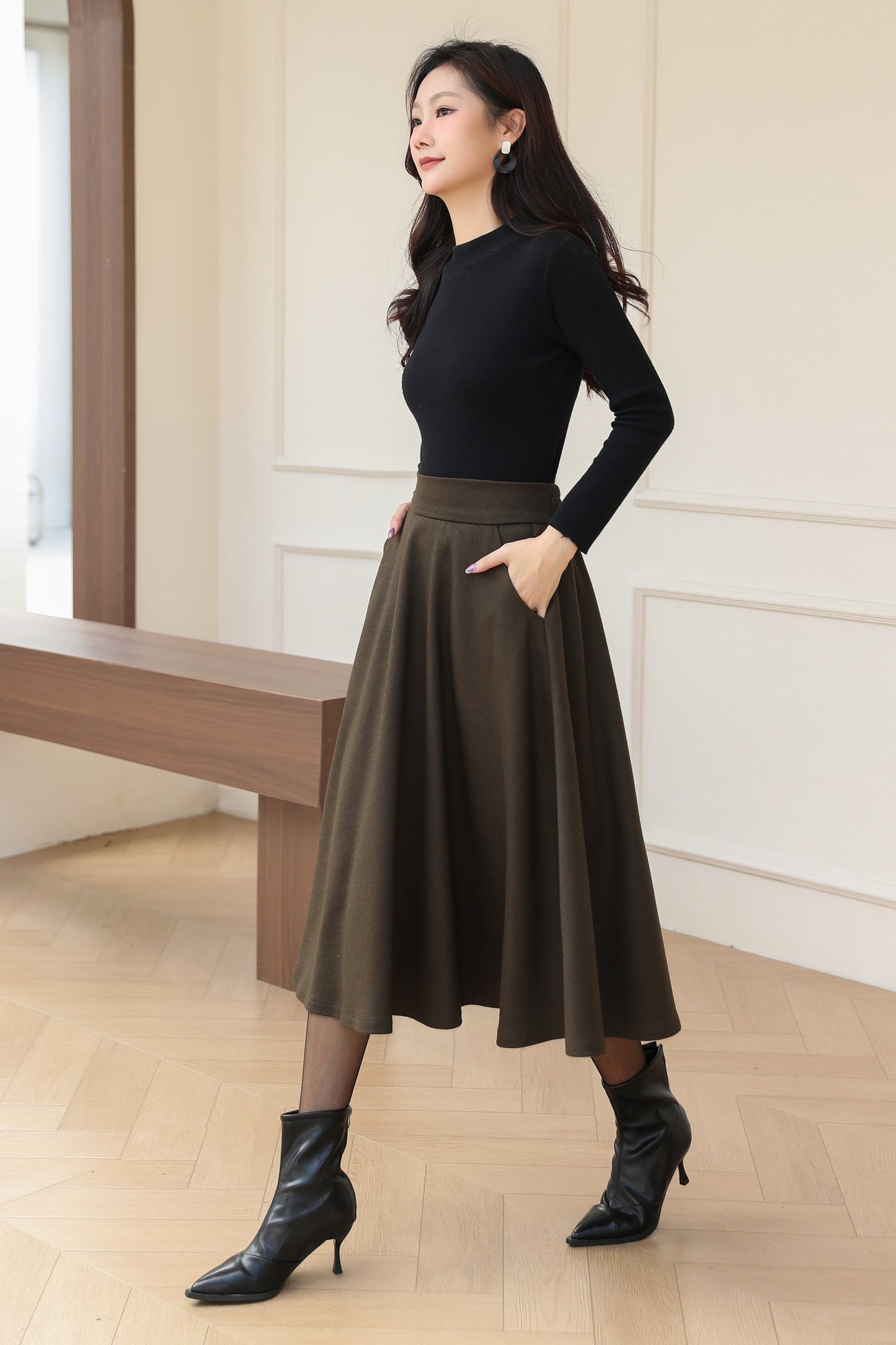 Elegant High-Waist A-Line Wool Skirt with Pockets C5186