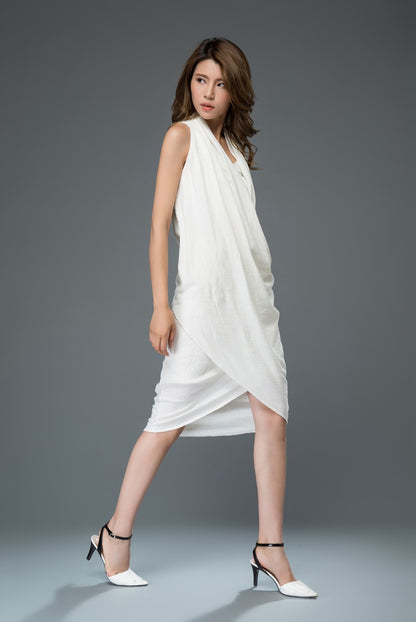 Loose fitting asymmetrical white linen dress c910