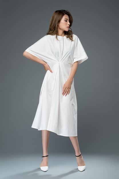 White loose fitting linen dress for summer c902