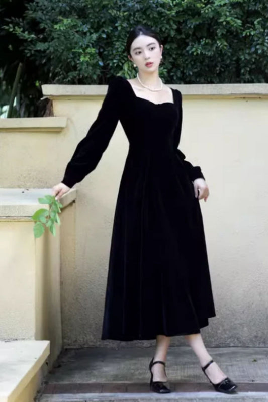 Long sleeves elegant velevt dress C4543