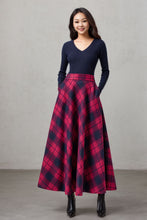 Load image into Gallery viewer, Plaid Wool Maxi Skirt Women C4338
