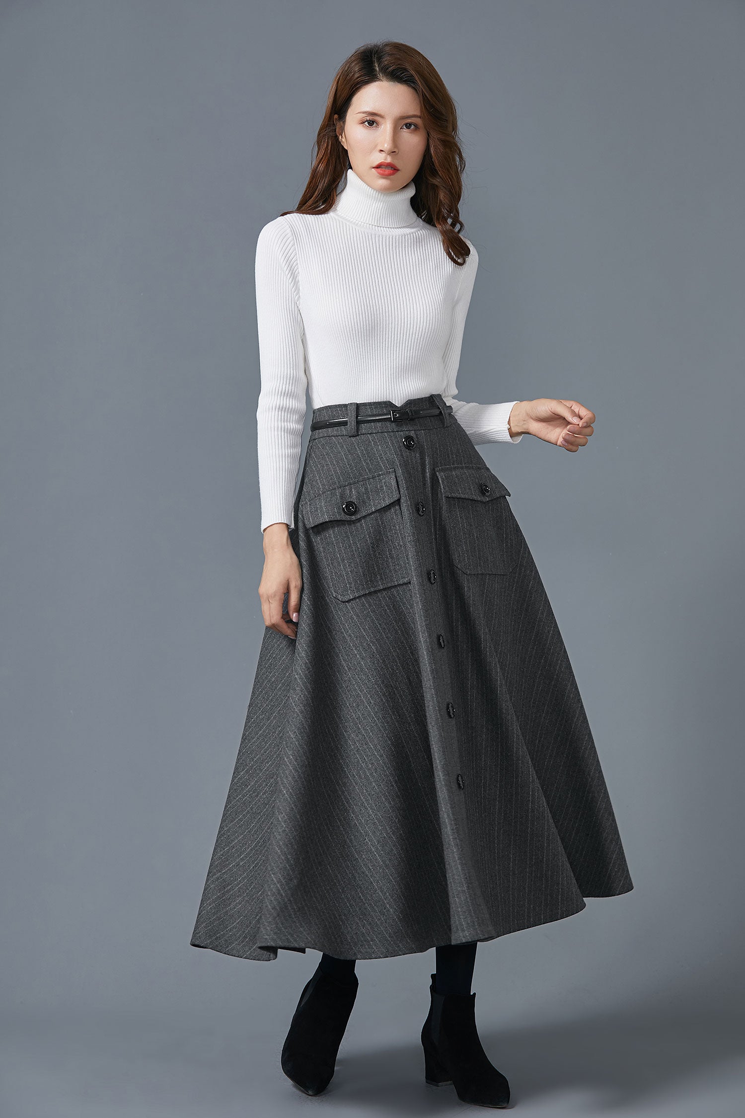 gray skirt