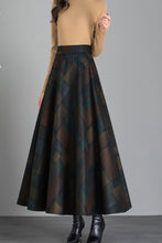 Load image into Gallery viewer, Retro Flower Print Warm Long Wool Skirt  C2474
