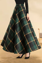 Load image into Gallery viewer, Casual Green Plaid Wool Skirt C3130
