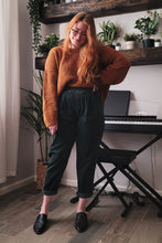 Load image into Gallery viewer, Green corduroy pants C2909
