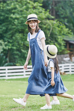 Load image into Gallery viewer, Spring Summer Women Blue Linen Suspender Midi Dress C2904
