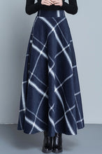 Load image into Gallery viewer, Autumn Winter Plaid Wool Skirt C3100
