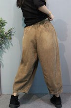 Load image into Gallery viewer, Casual loost fit corduroy pants A023
